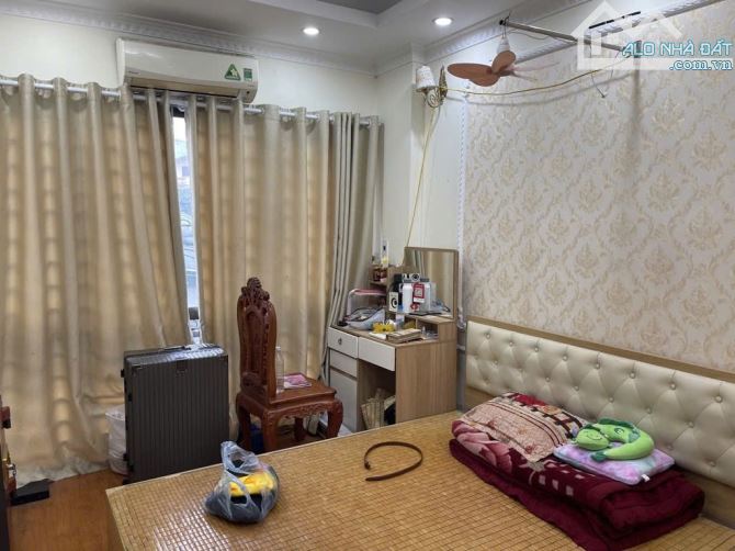 Bán nhà bát khối 43 m 4 tầng full nội thất nhà đẹp - 3
