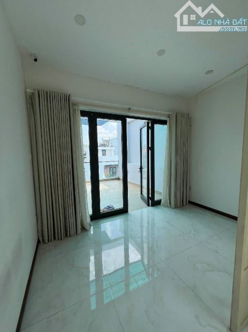 Mặt tiền đường số Q7, 80m2, 4 tầng, 8 CHDV, dòng tiền 40tr/tháng - 3