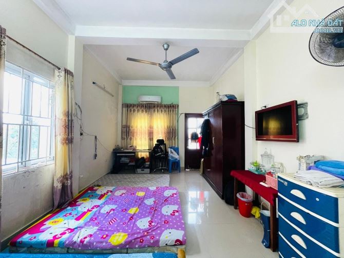 12,2 Tỷ: Nhà 4 tầng, 54m nở hậu, MT 5m; 15m ra phố Kim Giang; ô tô qua nhà; kinh doanh - 3