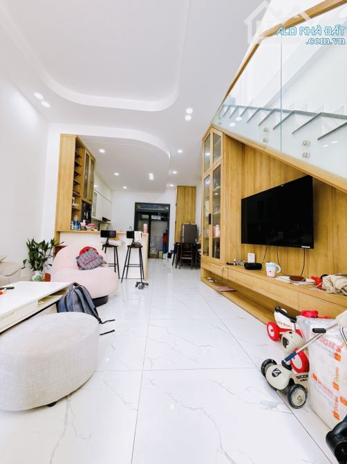 Cần Bán nhà 🏘 TÂN THỚI NHẤT 2 - Quận 12 -  Giáp Tân Bình. ♦️94m2 - ngang 6m.  💰💰nhỉnh n - 3