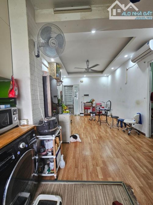 Chung cư Toà A6D Nam Trung Yên  - Cầu Giấy  Dt: 47/50m2, giá 4.25 tỷ - 3