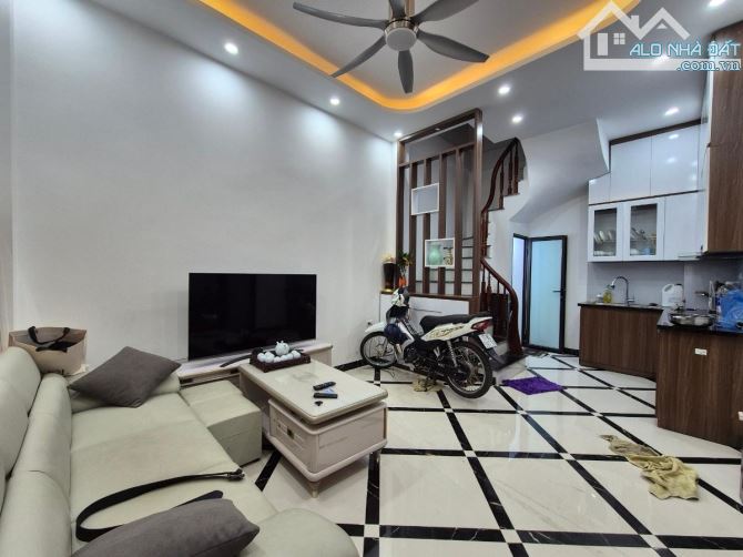 Nhà Đẹp - An cư - Phố Vip Lê Trọng Tấn - 30m2- 5 tầng- Chỉ 8 T - 3