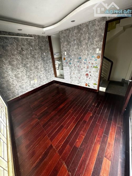 BÁN NHÀ MT PHAN XÍCH LONG - PHÚ NHUẬN - 4 TẦNG - 17M2 - NHỈNH 5 TỎI - HĐT 10TR - 3