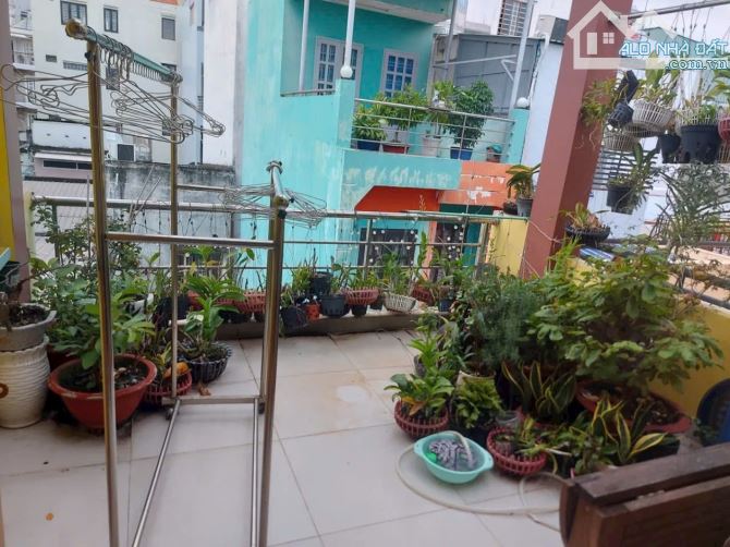 BÁN GẤP NHÀ NHẬT TẢO- TT QUẬN 10 – VỊ TRÍ VÀNG –HẺM THÔNG 4 TẦNG BTCT- 7.5 TỶ còn TL - 3