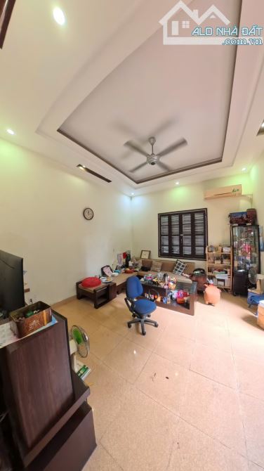 CHUYỂN NHƯỢNG  BIỆT THỰ MINI 3 TẦNG – DÂN XÂY ĐƯỜNG LÊ LAI GẦN CẦU HOÀNG GIA. - 3