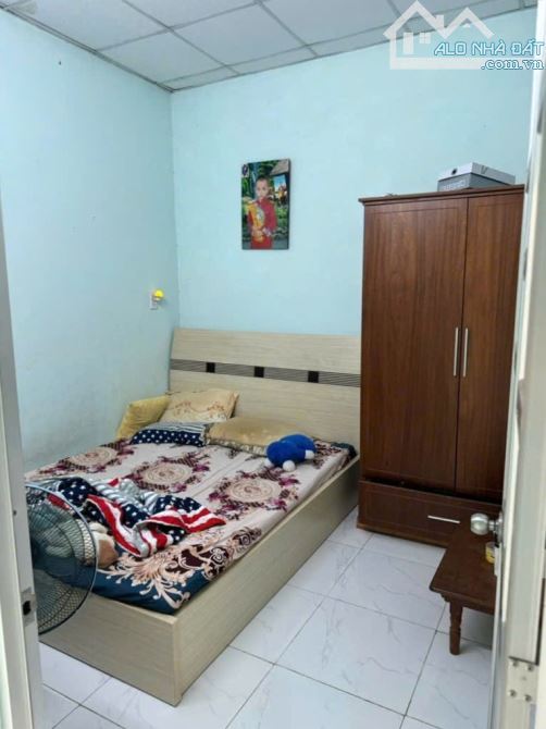 Nhà C4 đúc lửng 70m2 hẻm Nguyễn Văn Quá, sát Gò Vấp - 3