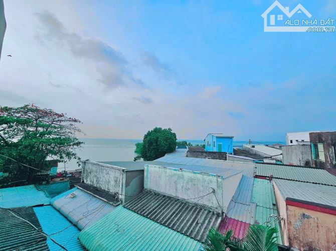 nhà 1 trệt 1 lầu có hoàn công đầy đủ đẹp như hình shr ngay Chợ view biển cần giờ - 3