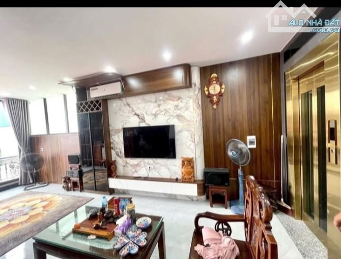 Cần bán nhà mặt ngõ ô tô chánh đỗ Lạc Long Quân 7tầng thang máy full nội thất. - 3