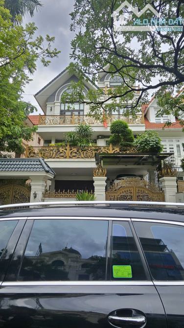 SIÊU PHẨM BIỆT THỰ VĂN QUÁN - 210M2 - MẶT TIỀN CỰC ĐẸP - ĐƯỜNG ĐÔI - GẦN HỒ - 3