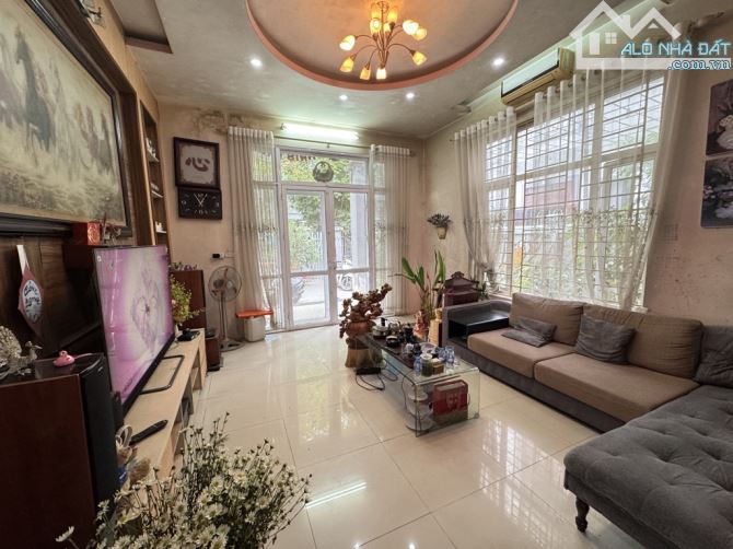BIỆT THỰ ĐẲNG CẤP 230M2 - SONG LẬP 3 MẶT THOÁNG - VỊ TRÍ VÀNG VĂN QUÁN - 3