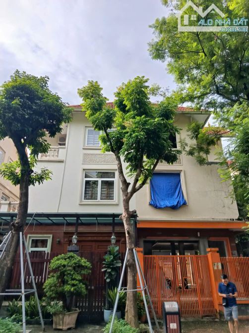 MỘ_LAO SIÊU PHẨM BT - DT 135M2 - 2 MT RỘNG THOẢI MÁI - GẦN HỒ - ĐẲNG CẤP - AN NINH ĐỈNH - 3