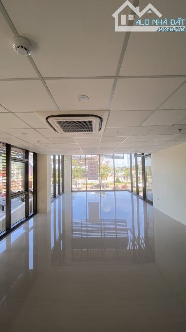 BÁN TOÀ VĂN PHÒNG 8 TẦNG ĐƯỜNG 2/9, HẢI CHÂU, 130M2 NGANG 8M, GIÁ 4x TỶ - 3
