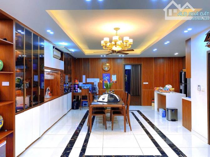 SIÊU PHẨM! Biệt thự cực đẹp mặt phố Hồng Hà, Hoàn Kiếm - 267m2 x 7 Tầng, Mặt Tiền 8.6m - 3