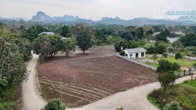 1853m Có 557m Đất Ở - Bám Đường Bê Tông 70m Lô Góc " Mặt Tiền - Cách Hà Nội 40km - 3