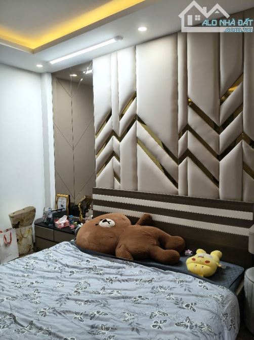 Bán nhà Việt Hưng, Long Biên  - dt 34m , 5 tầng , ô tô đỗ cổng , nhỉnh 6 tỷ - 3