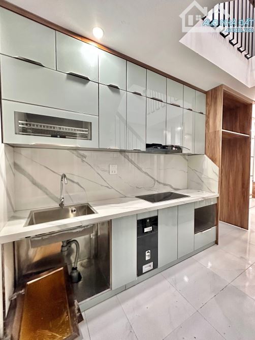 Có 102! Trường Chinh, ngõ 2,5m, rộng, thoáng, nhà đẹp, ở ngay. 44mx5T. Chỉ 8,5 tỷ - 3