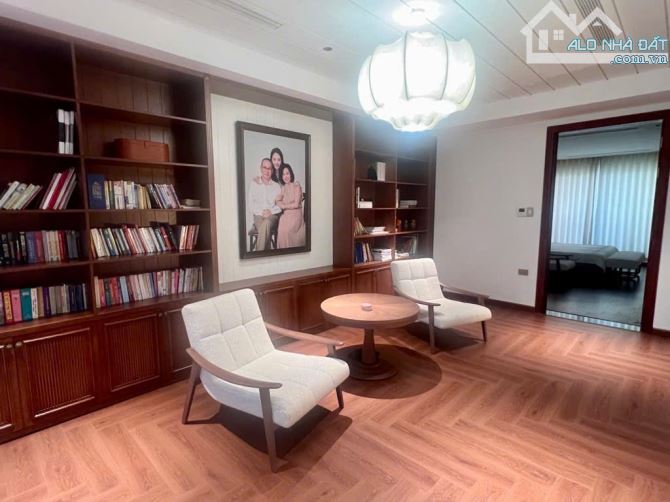 Bán biệt thự KĐT Việt Hưng 120m², mặt tiền và hậu 6m, thang máy, view thoáng 41 tỷ có TL. - 3