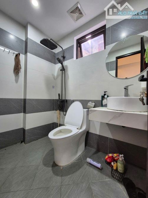 ❌❌❌NGÕ NÔNG 3 GÁC - NHÀ ĐẸP DÂN XÂY - MẶT TIỀN BỀ THẾ - PHỐ LÊ TRỌNG TẤN❌❌❌ - 3