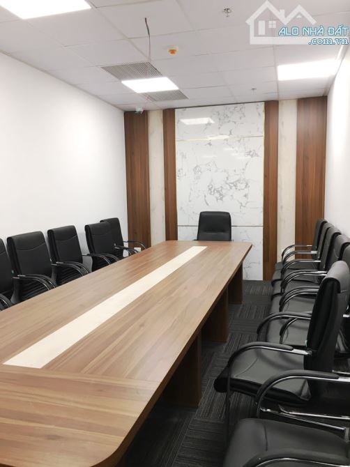 Bán gấp tòa building mặt Phố  Huế DT 600m2 - 14T nổi + 3 hầm - MT 25m - 550 tỷ - 4