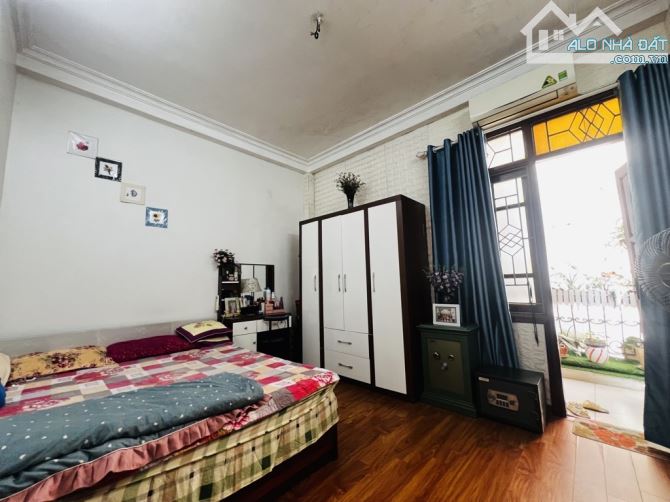 Diện tích rộng - giá rẻ, chỉ 150tr/m, bán nhà Minh Khai, ngõ thông - 2 thoáng trước sau.