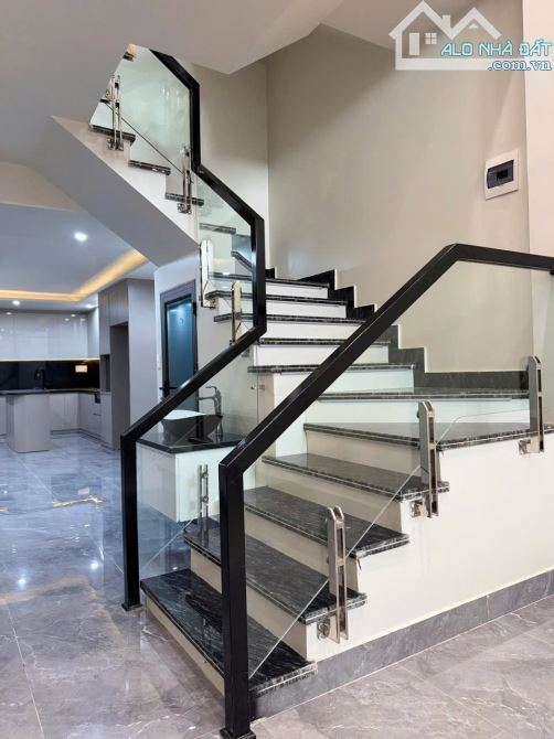 Bán nhà 4 tầng độc lập Ô tô đỗ cửa dàng cho khách thiện chí thực sự - 4