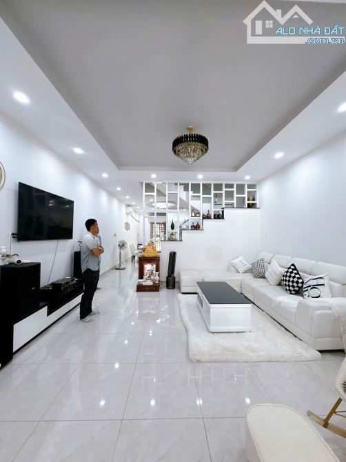 Giá 5,7 tỷ. Bán nhà 1T1L khu biệt thự cán bộ kdc Bửu Long gần SNLH. 5x19m - 4