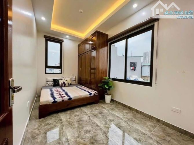 💥NHÀ ĐẸP LÔ GÓC DÂN XÂY - MỘT NHÀ RA PHỐ PHẠM VĂN ĐỒNG - TRƯỚC NHÀ THOÁNG SÁNG - DT 38 M - 4