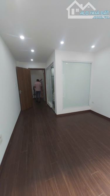 BÁN NHÀ 5T MỚI TINH TẠI XA LA, THANG MÁY, CÁCH 1 NHÀ RA ĐƯỜNG Ô TÔ - 4