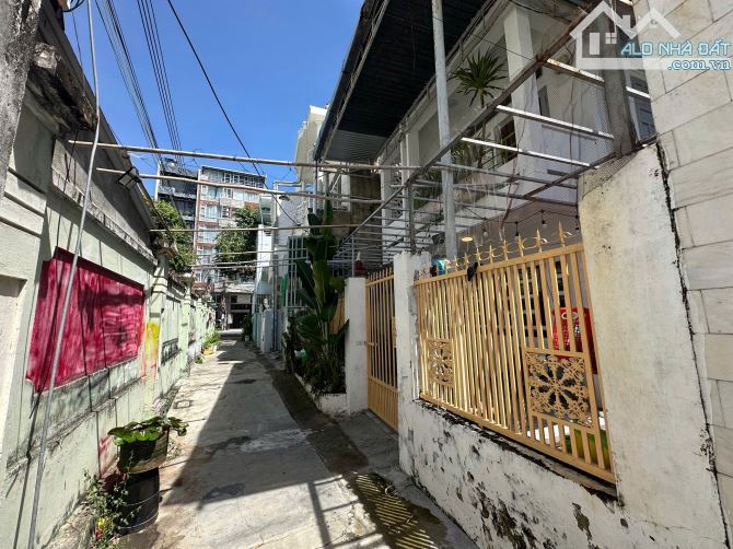 Bán nhà hẻm đường Hoàng Diệu cách biển 450m- Ngang 7,5m - 4