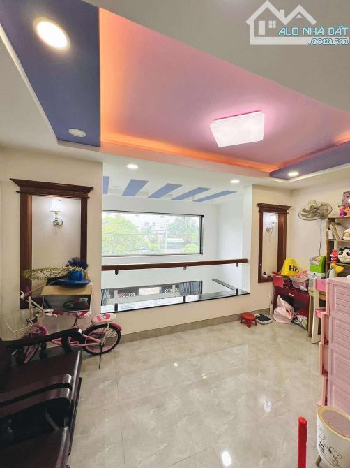 NGUYỄN SƠN TÂN PHÚ HẺM 10M 4.8❌14.2 - 4 TẦNG CHỦ XÂY TÂM HUYẾT - HOÀN CÔNG ĐỦ. GIÁ 11.5 TỶ - 4
