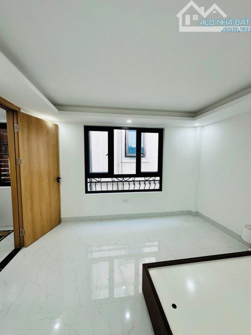 🔥🎉 NHÀ ĐẸP DÂN XÂY-TT CẦU GIẤY-28M  5 TẦNG -GẦN PHỐ GẦN ÔTÔ-MẶT TIỀN QUYỀN LỰC-NỘI THẤT - 4