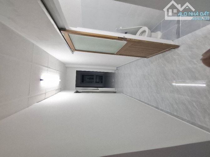 NHÀ 4 TẦNG, GIÁ RẺ, NGANG LỚN 5M NỞ HẬU TÀI LỘC 6M, 230M2. HOÀI THANH, P14 Q8. NHỈNH 6 TỲ - 4