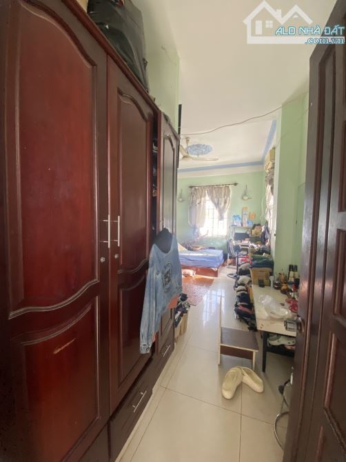 Lý Chiêu Hoàng quânn 6 331/280m2 6 tầng giá chỉ 32 tỷ - 4