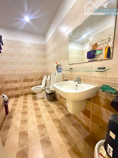 SIÊU PHẨM Ô ĐỒNG LẦM, 133m² x 5 Tầng, Mặt Tiền 17m, Giá chỉ 41.x Tỷ, Đống Đa - 4