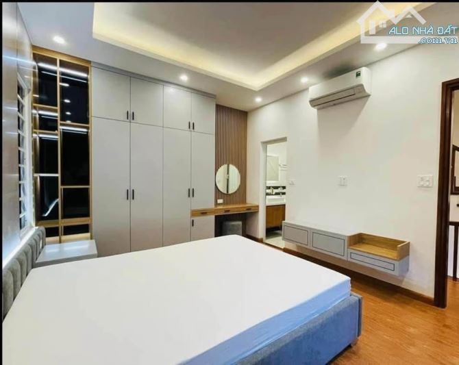 BÁN NHÀ LIÊN MẠC - 32M2 - 5 TẦNG - VIEW HỒ - GIÁ 5,3 TỶ. NGÕ THÔNG, Ô TÔ ĐỖ CỔNG - 4