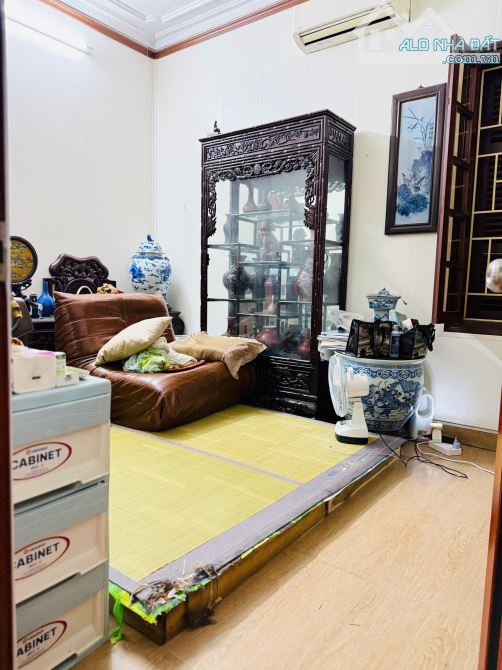 Cần Bán Gấp , Biệt Thự Tân Cổ Điển 3 Tầng tại Lạc Long Quân , Phân Lô , Oto Tránh - 4