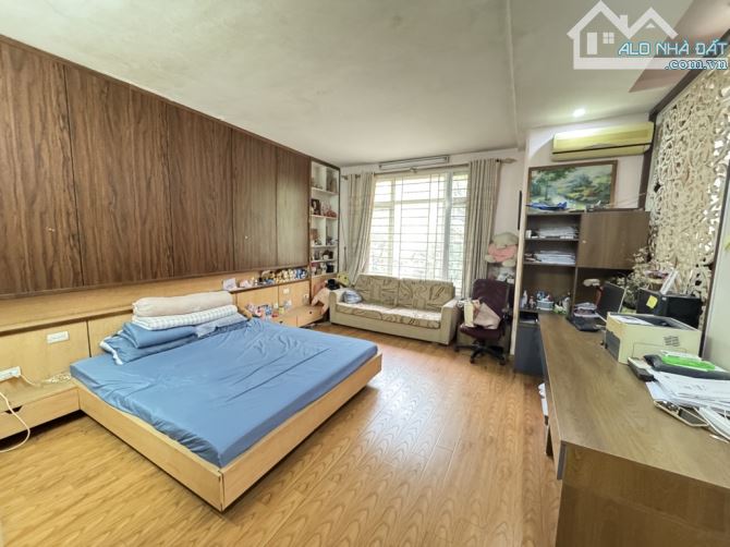 BIỆT THỰ ĐẲNG CẤP 230M2 - SONG LẬP 3 MẶT THOÁNG - VỊ TRÍ VÀNG VĂN QUÁN - 4