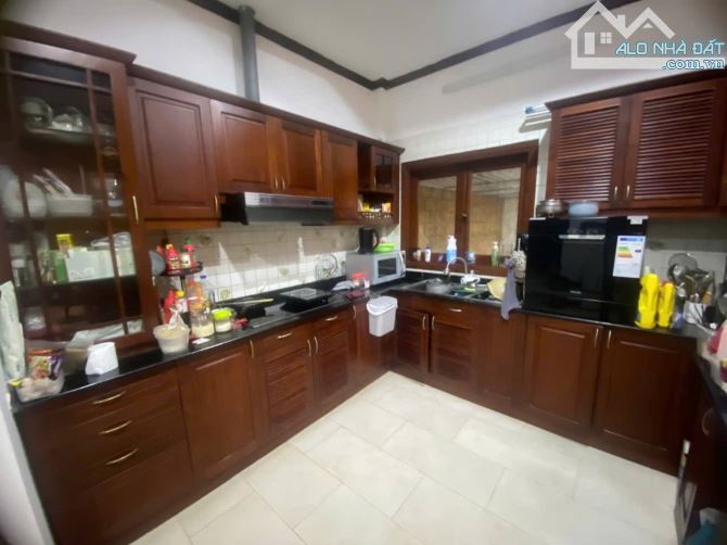 CÁCH 1 NHÀ RA PHỐ NGUYỄN THÁI HỌC BA ĐÌNH-MẶT NGÕ Ô TÔ-113M 4T-TIỆN ÍCH NGẬP TRÀN - 4