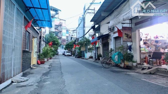 HẺM TO NHƯ MẶT TIỀN-RÔNG ĐẸP GIÁ TÔT-BÁN NHÀ 5X23-4 TẦNG-HẺM TO RỘNG-KHUÔNG VIỆT TÂN PHÚ- - 4