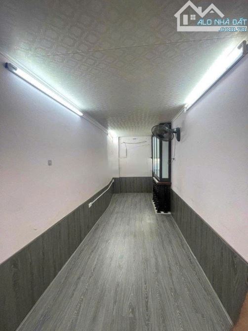 Cho thuê nhà nguyên căn Ngõ 16 Phố Hàng Cháo, Cát Linh, Đống Đa. DT 18m x 4 tầng, giá 6tr - 4