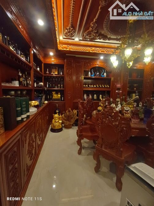 Bán biệt thự Vinhomes Riverside, VIP nhất dự án, mặt sông 215m2 x 4T + hầm x MT 9m 96 tỷ - 4