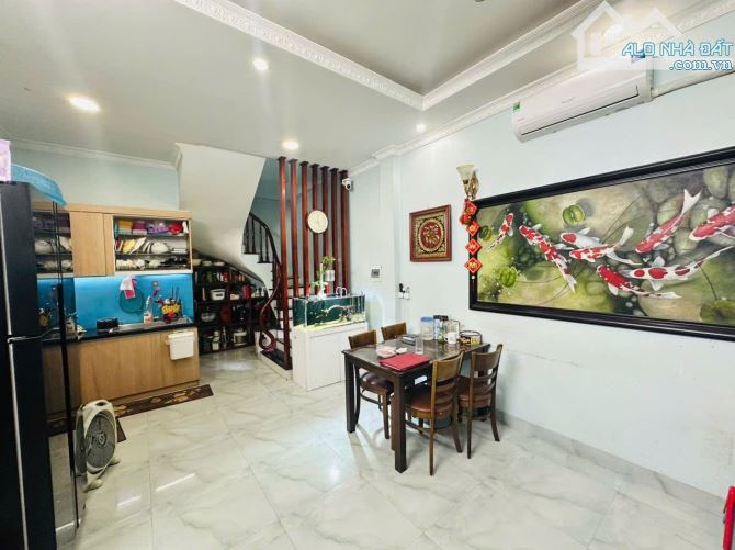 Bán nhà ngõ 8 Lê Quang Đạo - DT sổ 34m2 - 4 tầng - mặt tiền 4,2m - Giá 7 tỷ - 3PN - 4