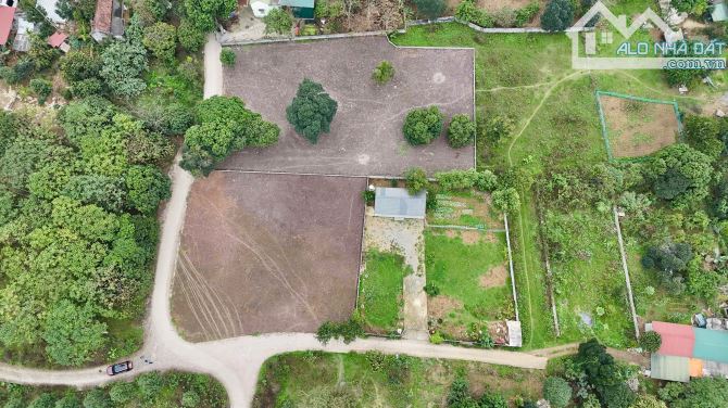 1853m Có 557m Đất Ở - Bám Đường Bê Tông 70m Lô Góc " Mặt Tiền - Cách Hà Nội 40km - 4