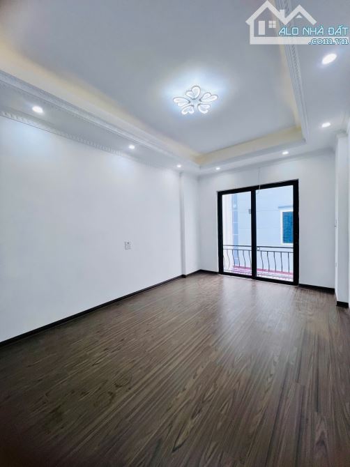 TÀI CHÍNH NHỈNH 5 TỶ – CƠ HỘI SỞ HỮU NHÀ ĐẸP LÔ GÓC 35m² – 5 tầng – Lô góc thoáng sáng - 4