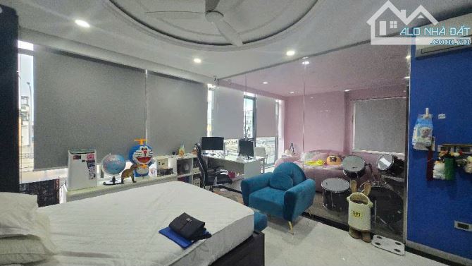 SIÊU HIẾM - MẶT PHỐ TRƯỜNG CHINH - 59M² X 8 TẦNG - MẶT TIỀN QUYỀN LỰC 8M - 3 MẶT THOÁNG. - 4