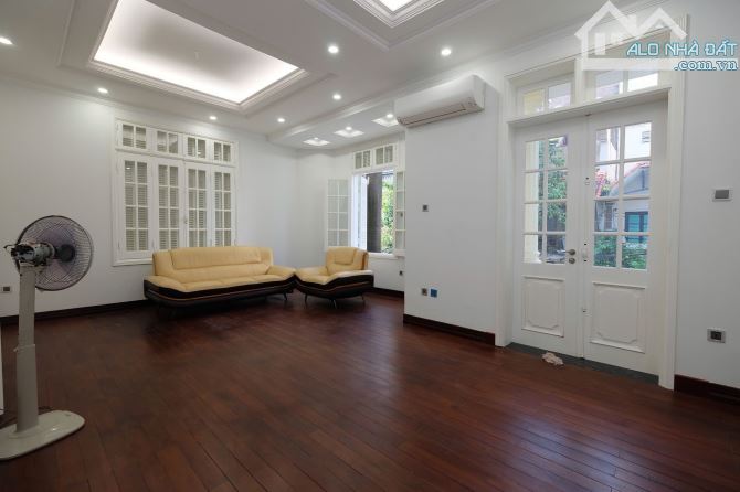🇻🇳🇻🇳🇻🇳 BÁN BIỆT THỰ 160M2 NGÕ TO ÂU CƠ, GẦN HỖ QUẢNG BÁ , Ở YÊN TĨNH -  72 TỶ - 5