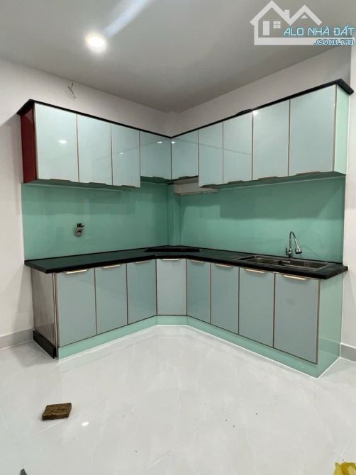 KHU TÂN SƠN NHÌ - HẺM XE HƠI TRẦN VĂN ƠN NHÀ 5 TẦNG 5PN MỚI ĐẸP GIÁ 6TỶ 380 TL - 5