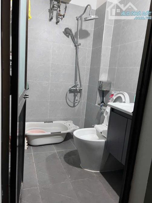 Bán nhà phố Dịch Vọng, Cầu Giấy, 68m2, 6tầng, ô chờ thang máy, ôtô 10m, dòng tiền 15.5 tỷ - 5
