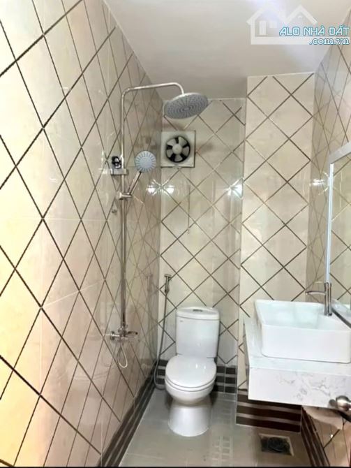 Nhà 1 Trệt 2 Lầu Sân thượng Trục chính hẻm 38 đường Trần Việt Châu - Gần chợ An Hoà - 5