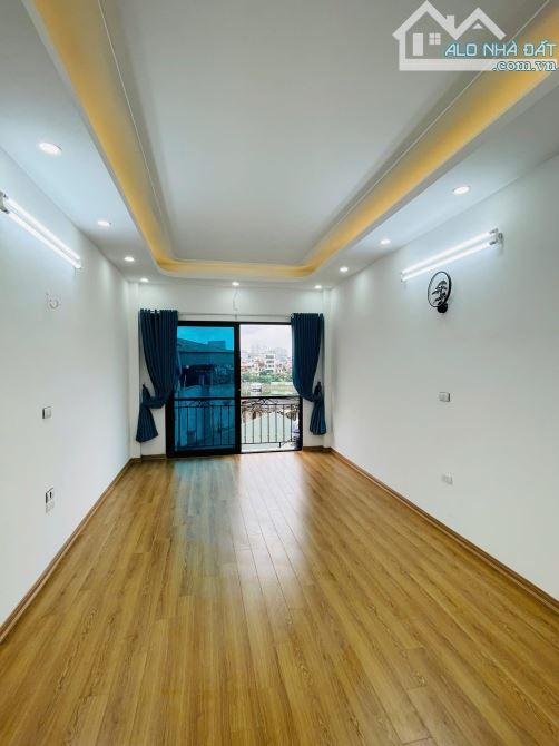 🏡 BÁN NHÀ VĂN CHƯƠNG VIEW HỒ – 60M², 7 TẦNG, THANG MÁY – GẦN Ô TÔ, GIÁ 14,98 TỶ - 5